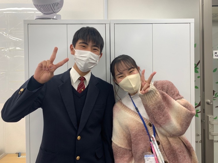 自ら進んで自習しにいけました!その甲斐もあり無事に第一志望校に合格できました!わからない問題もすぐに聞けました!