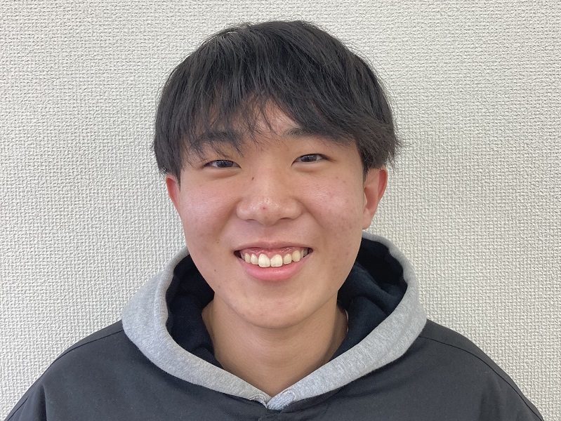 勉強のやり方から丁寧に教わった結果、苦手だった英語も好きになり、志望校の学科も英文科へ変更し合格できました!