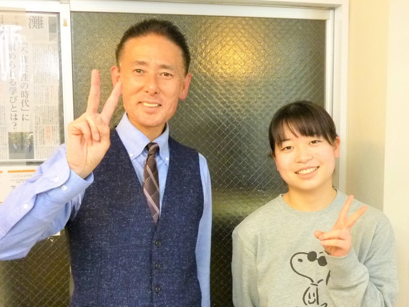 ノートの取り方やスケジュールの立て方も教えてくれた。計画を立てて勉強することで効率が上がり、見事合格できた!