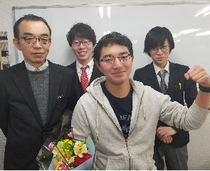 授業外の時間でも親身になって勉強の手助けをしてくれた。