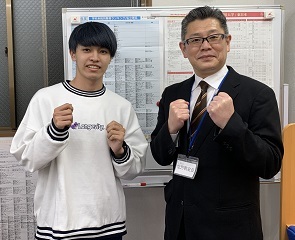 定期テスト対策の徹底と自分のペースで学べたことが合格の決め手