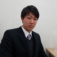 亀里 馨 先生
