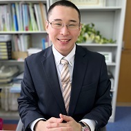 副教室長・教務主任 海野 景太