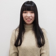 益田 彩音